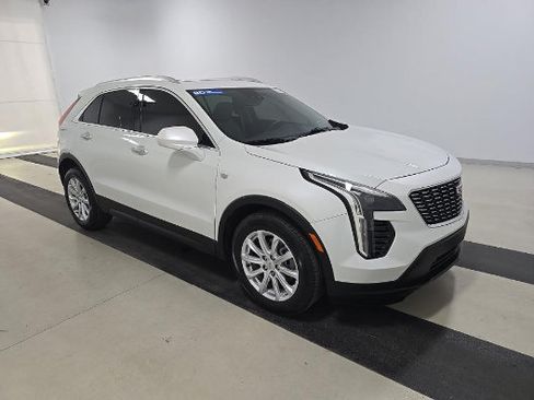 Used 2023 Cadillac XT4 Luxury w/ Driver Awareness Package FWD image 3