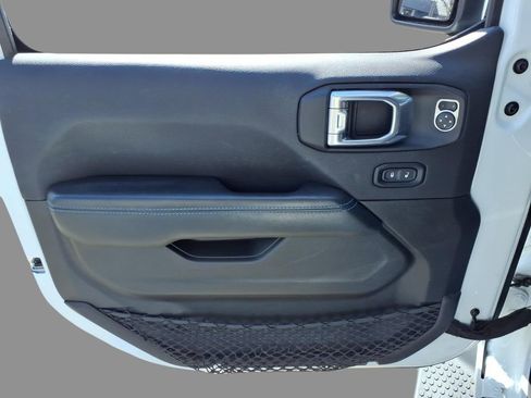 Used 2024 Jeep Wrangler High Altitude image 16