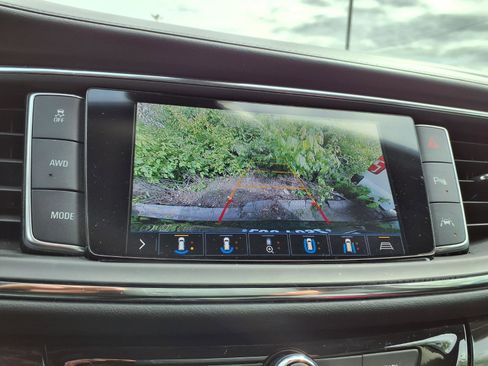 Used 2021 Buick Enclave Avenir w/ Avenir Technology Package AWD/4WD image 7