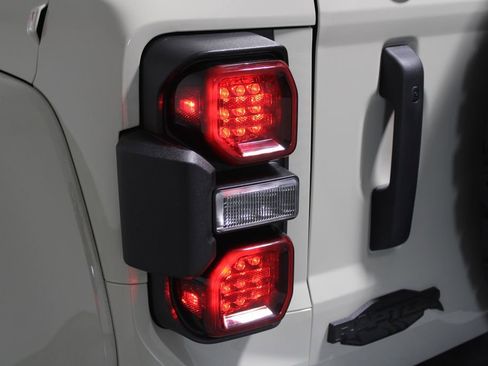 New 2025 Ford Bronco Raptor image 57