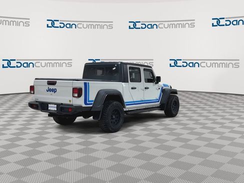 Used 2023 Jeep Gladiator Sport image 9
