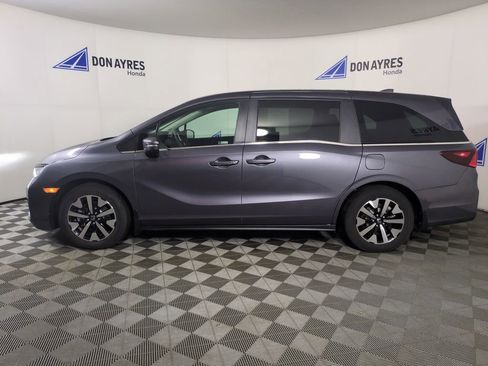 Used 2025 Honda Odyssey EX-L image 2