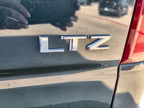 Certified 2025 Chevrolet Silverado 1500 LTZ AWD/4WD image 32