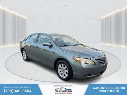 Used 2007 Toyota Camry XLE FWD image 3