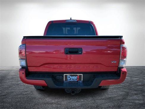 Used 2022 Toyota Tacoma TRD Off-Road w/ Technology Package image 5