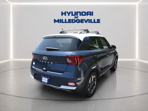 New 2025 Hyundai Venue Limited FWD image 5