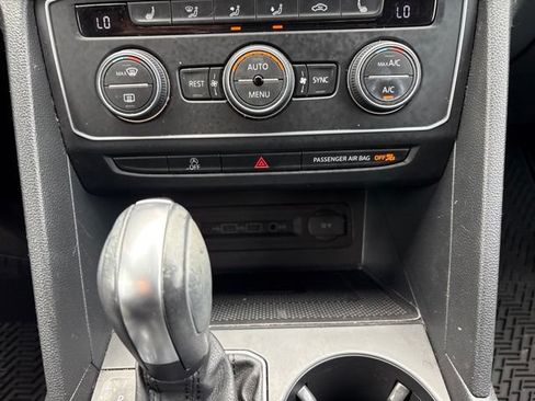Used 2021 Volkswagen Atlas SE AWD/4WD image 18