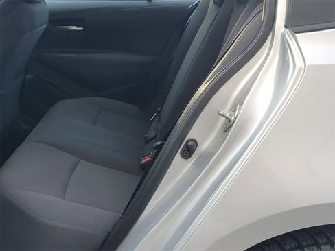 Used 2020 Toyota Corolla LE image 25