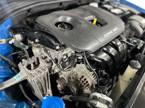 Used 2017 Hyundai Elantra SE FWD image 35