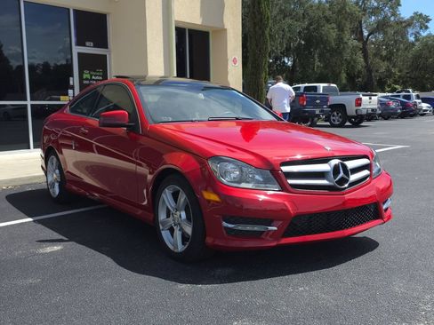 Used 2013 Mercedes-Benz C 250 Coupe image 4