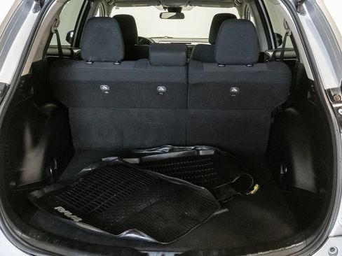 Used 2018 Toyota RAV4 XLE AWD/4WD image 27