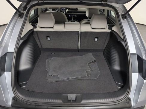 Certified 2023 Honda HR-V LX image 34