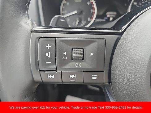 Used 2023 Nissan Rogue SL AWD/4WD image 16