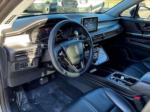 Used 2022 Lincoln Corsair Standard image 13