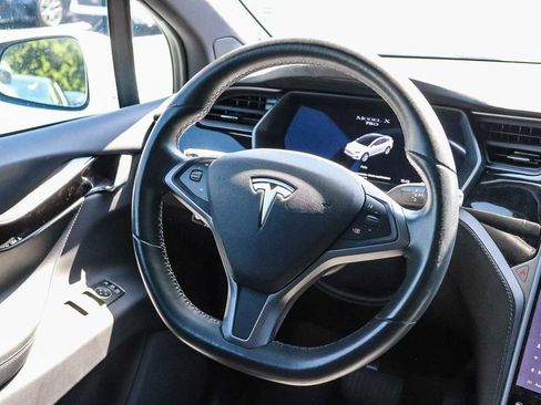 Used 2018 Tesla Model X 75D AWD/4WD image 15