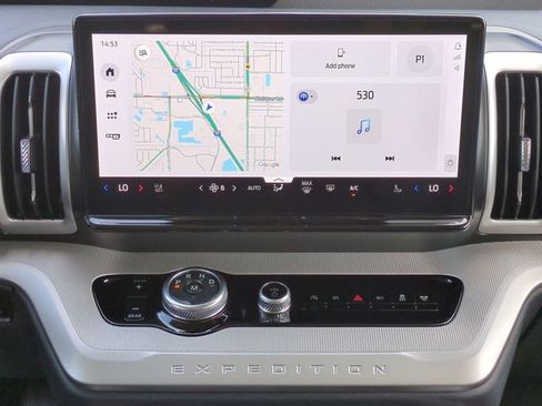 New 2025 Ford Expedition Max Active image 18