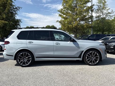 Used 2024 BMW X7 M60i AWD/4WD image 2
