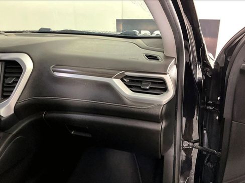 Used 2017 GMC Acadia SLT image 12