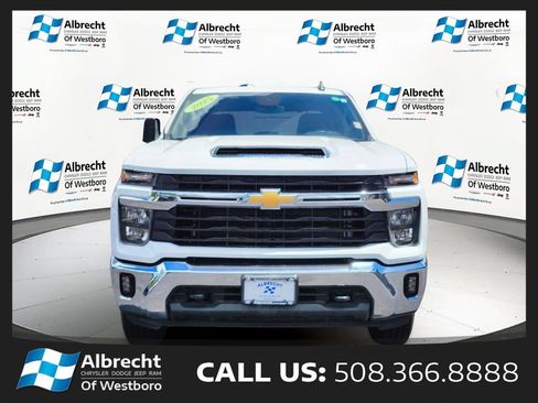 Used 2025 Chevrolet Silverado 2500 LT w/ Convenience Package AWD/4WD image 8
