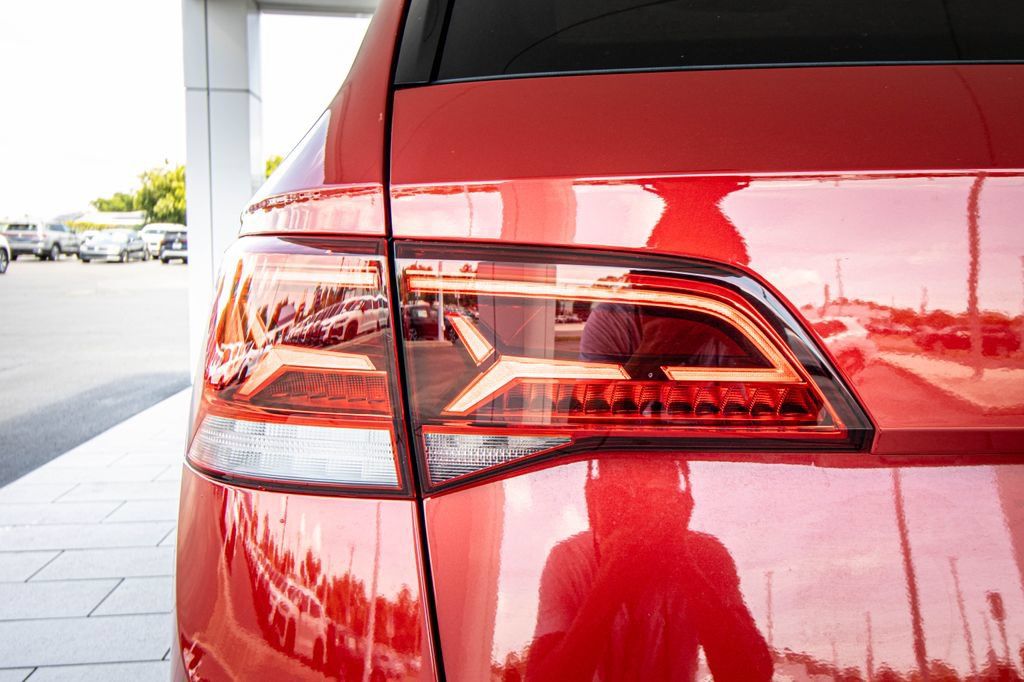 Certified 2024 Volkswagen Taos SE AWD/4WD image 13