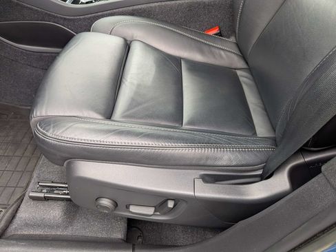 Certified 2023 Volvo XC40 B4 Plus w/ Protection Package Premier FWD image 23