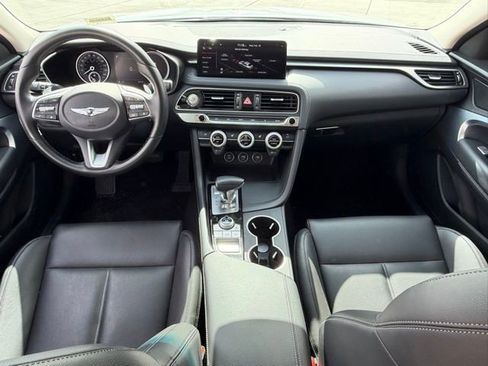 Used 2022 Genesis G70 2.0T image 10