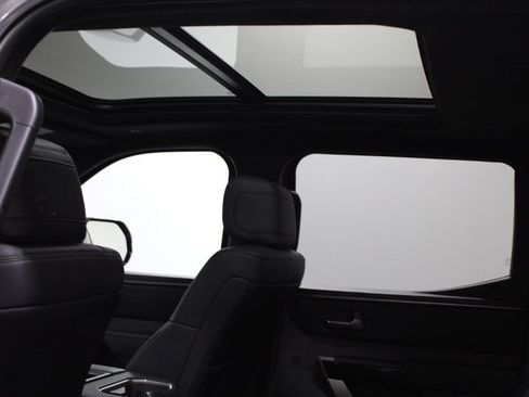 Used 2025 Toyota Tundra Limited image 10