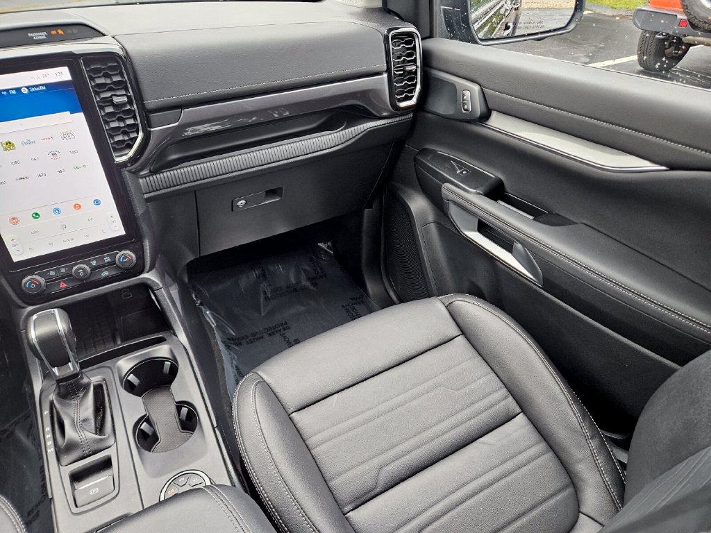 Used 2025 Ford Ranger Lariat AWD/4WD image 16