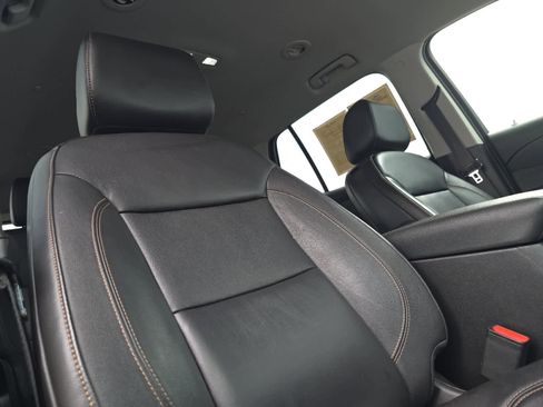 Used 2021 Chevrolet Traverse RS image 18