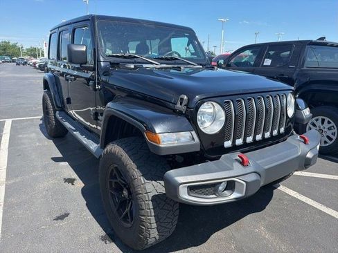 Used 2018 Jeep Wrangler Unlimited Sahara w/ Dual Top Group AWD/4WD image 2