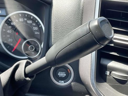 New 2026 RAM 3500 Big Horn AWD/4WD image 32