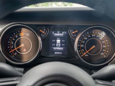 Used 2021 Jeep Wrangler Sport AWD/4WD image 28