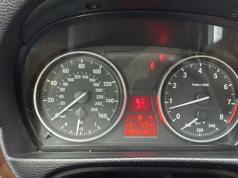 Used 2013 BMW 328i Convertible image 16