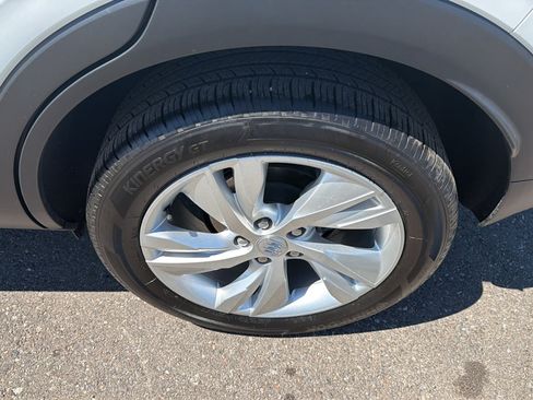 Used 2024 Buick Encore GX Preferred AWD/4WD image 7