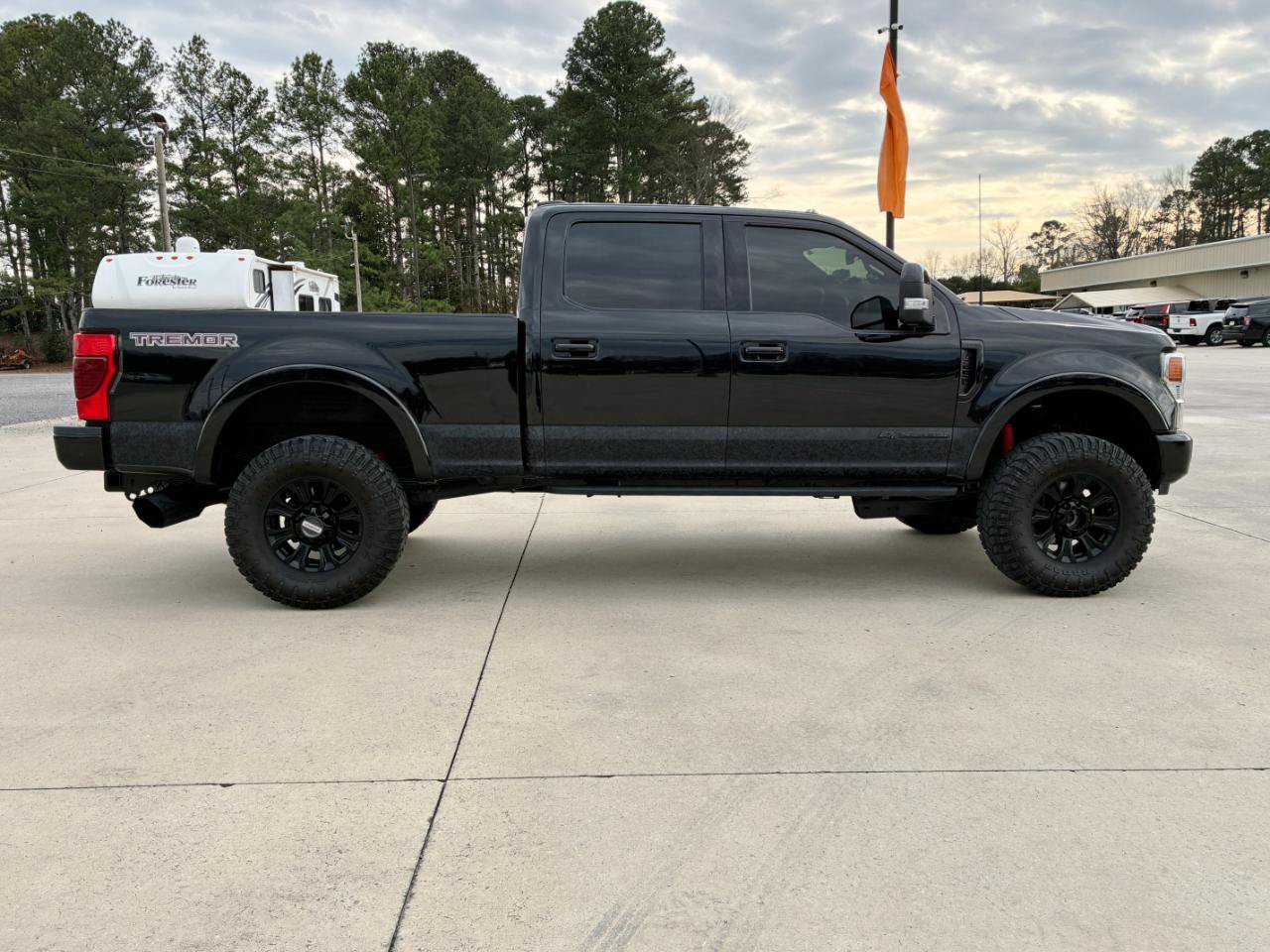 Used 2022 Ford F250 4x4 Crew Cab Super Duty image 5