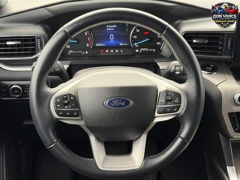 Used 2023 Ford Explorer XLT w/ Equipment Group 202A AWD/4WD image 16