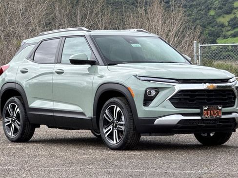 New 2026 Chevrolet TrailBlazer LT image 2
