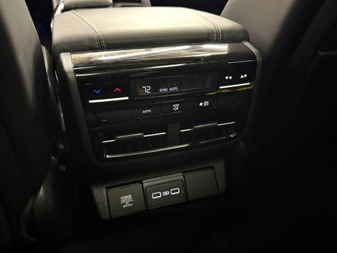 Used 2023 Acura MDX SH-AWD w/ Technology Package image 32