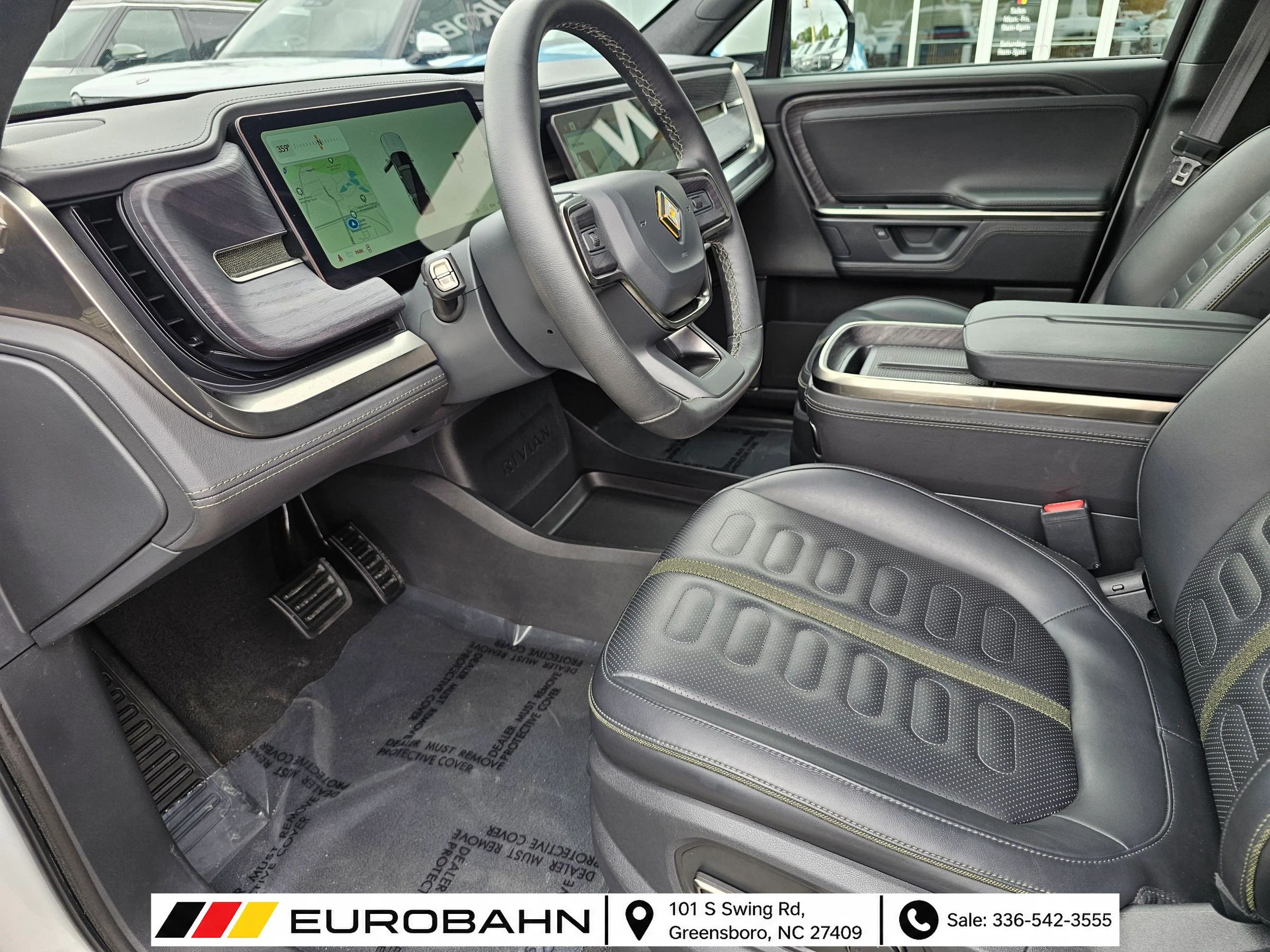Used 2025 Rivian R1S Adventure Dual AWD/4WD image 11