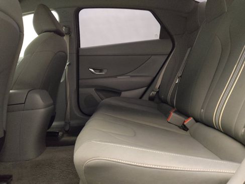 Used 2023 Hyundai Elantra SEL w/ Convenience Package FWD image 18