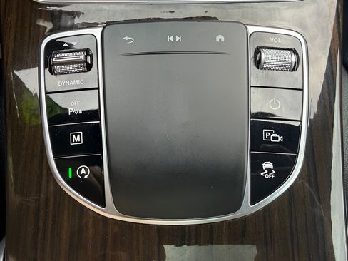 Used 2022 Mercedes-Benz GLC 300 4MATIC image 29