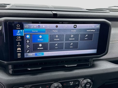 Used 2024 Jeep Wrangler Unlimited image 11