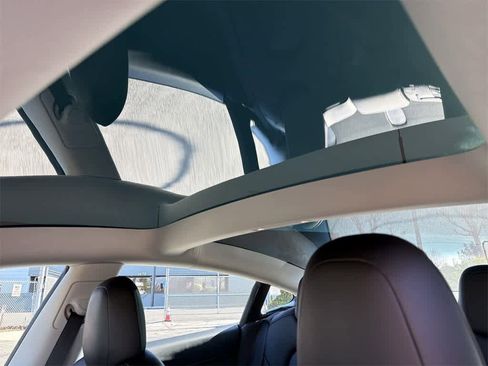 Used 2022 Tesla Model 3 Long Range image 11