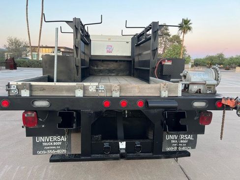 Used 2017 Ford F550 2WD Regular Cab Super Duty image 18