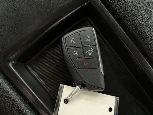 Used 2025 Chevrolet Silverado 1500 LT RWD image 27