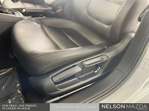 Used 2017 Volkswagen Jetta SE FWD image 25