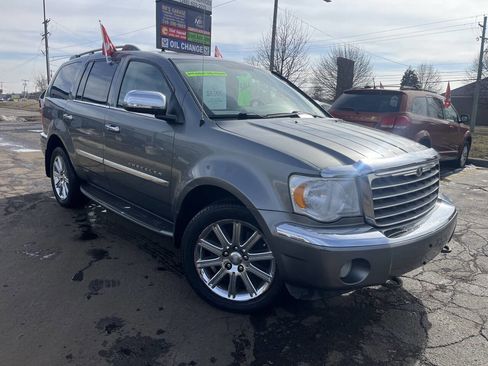 Used 2009 Chrysler Aspen Limited w/ Trailer Tow Group image 26