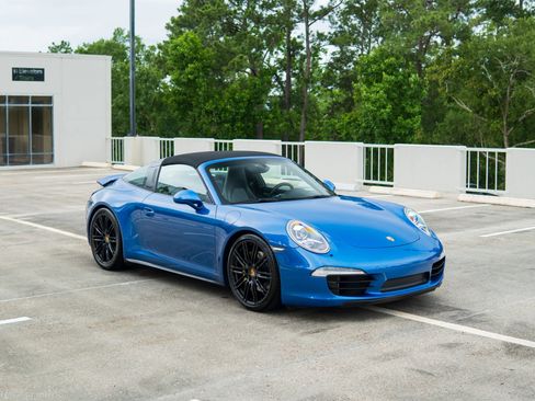 Used 2015 Porsche 911 Targa 4S w/ Sport Chrono Package AWD/4WD image 13