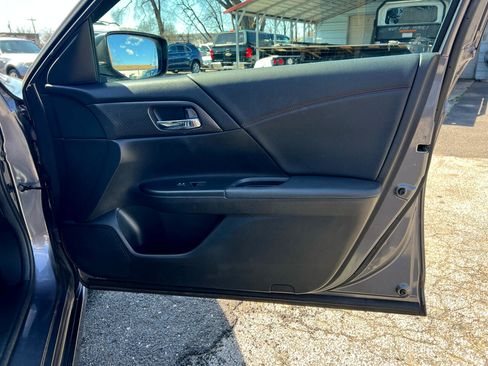 Used 2017 Honda Accord Sport Special Edition image 17