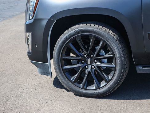 Used 2019 Cadillac Escalade Platinum w/ Escalade Sport Edition image 6